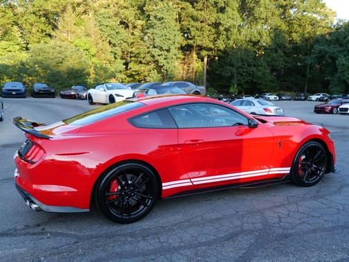 2022 Ford Shelby GT500 Base