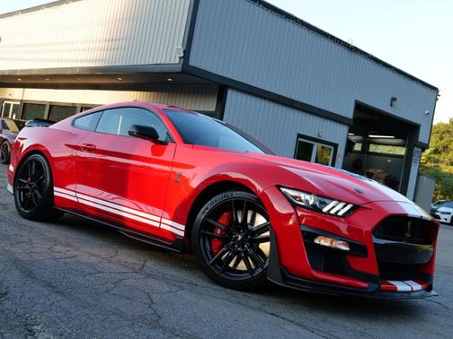 2022 Ford Shelby GT500 Base