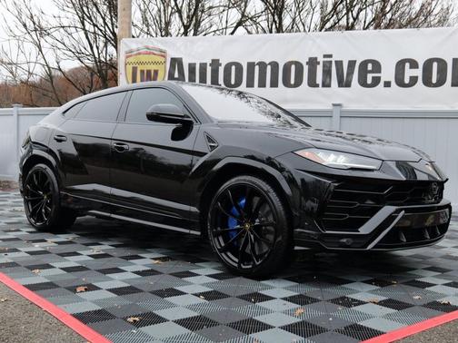 2021 Lamborghini Urus AWD