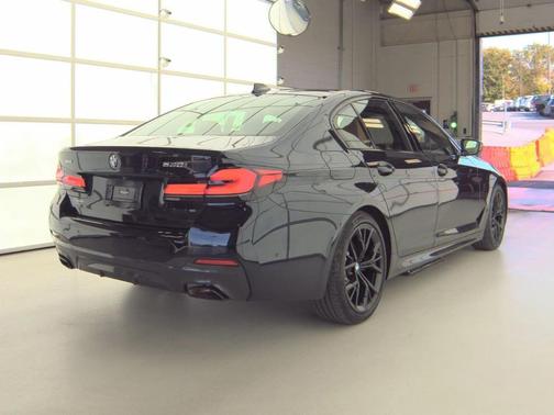 2022 BMW 530 i xDrive