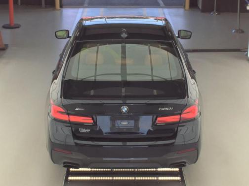 2022 BMW 530 i xDrive