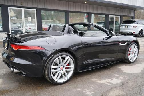2017 Jaguar F-TYPE R