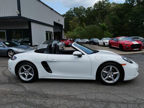 2017 Porsche 718 Boxster Roadster