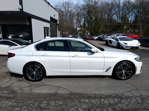 2022 BMW 530 i xDrive