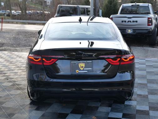 2024 Jaguar XF R-Dynamic SE P250 AWD Automatic