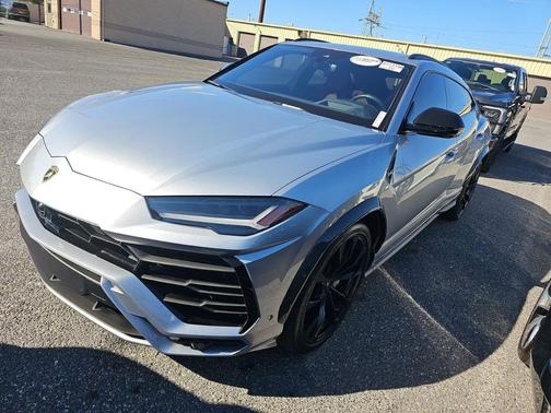 2019 Lamborghini Urus AWD