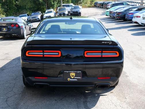2015 Dodge Challenger SRT Hellcat