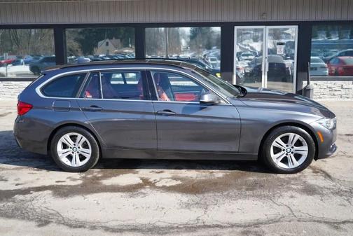2018 BMW 330 i xDrive