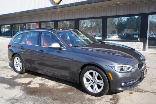 2018 BMW 330 i xDrive