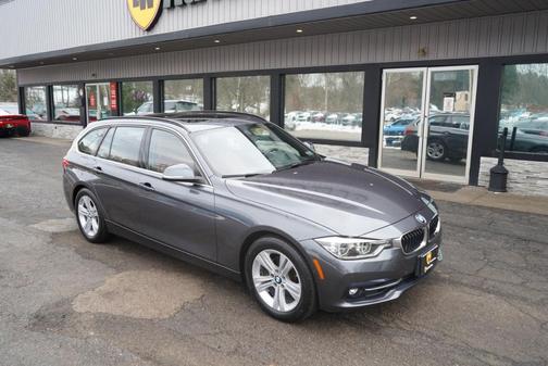 2018 BMW 330 i xDrive