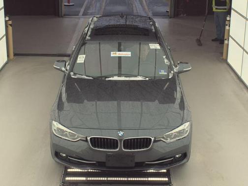 2018 BMW 330 i xDrive