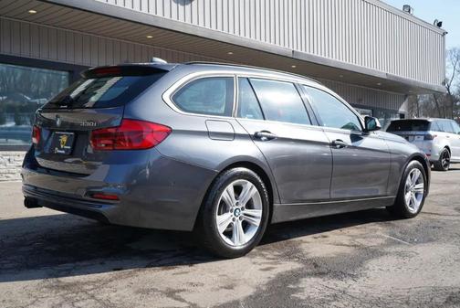 2018 BMW 330 i xDrive