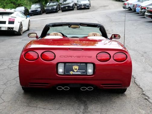2004 Chevrolet Corvette Base