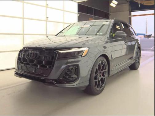 Daytona Gray Pearl Effect 2025 Audi SQ7 4.0T Premium Plus
