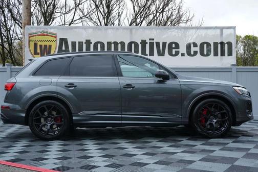 Daytona Gray Pearl Effect 2025 Audi SQ7 4.0T Premium Plus