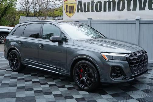Daytona Gray Pearl Effect 2025 Audi SQ7 4.0T Premium Plus