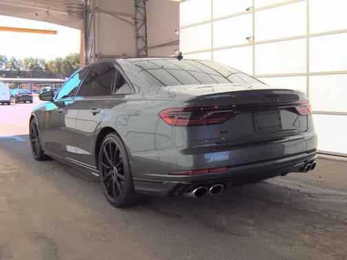 2022 Audi S8 4.0T