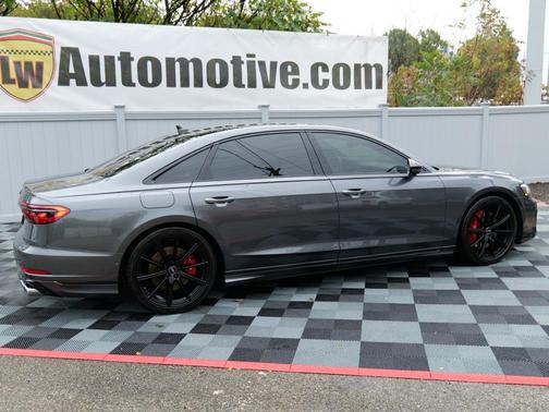 2022 Audi S8 4.0T