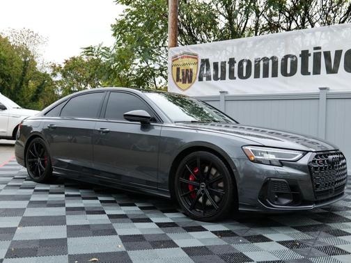 2022 Audi S8 4.0T