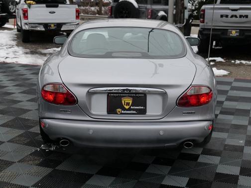2004 Jaguar XK8 