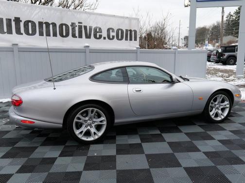 2004 Jaguar XK8 