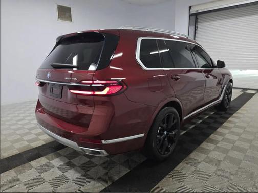 2025 BMW X7 xDrive40i