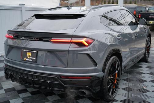 2021 Lamborghini Urus AWD