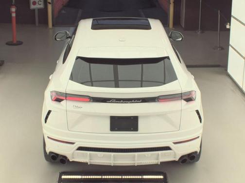 2020 Lamborghini Urus AWD