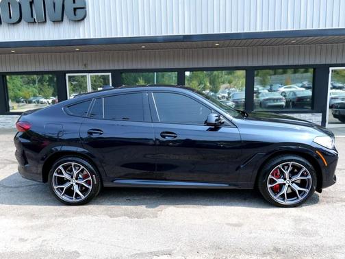 2023 BMW X6 M50i