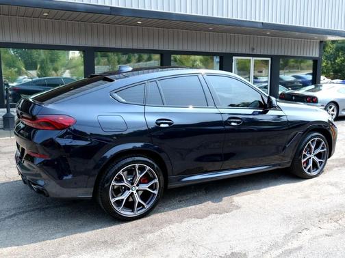 2023 BMW X6 M50i