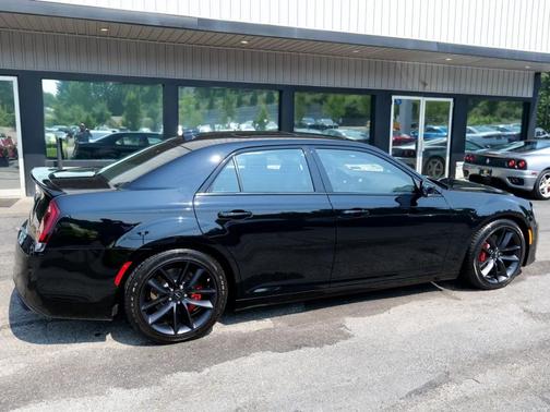 2023 Chrysler 300 C