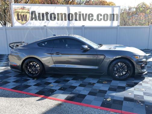 2020 Ford Shelby GT350 Base