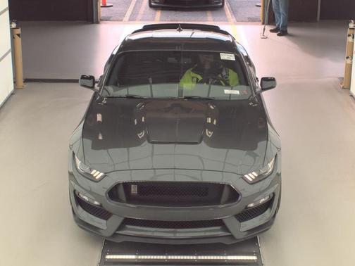 2020 Ford Shelby GT350 Base