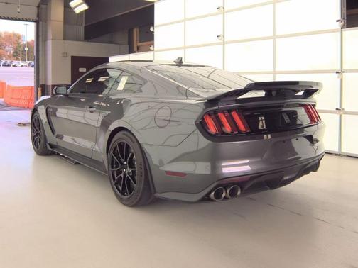 2020 Ford Shelby GT350 Base