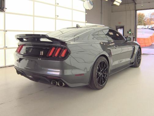 2020 Ford Shelby GT350 Base