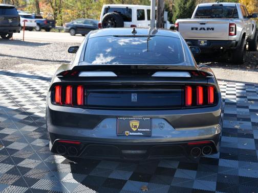 2020 Ford Shelby GT350 Base