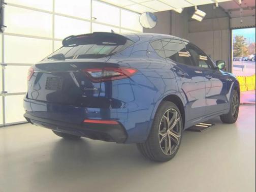 Blue 2020 Maserati Levante Trofeo