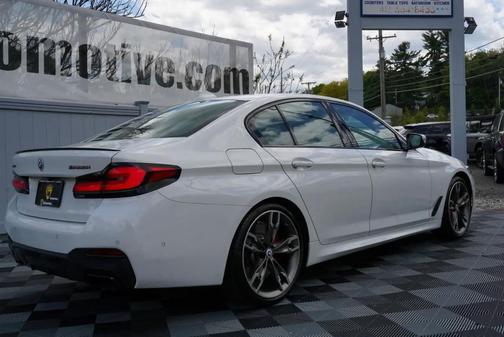 Alpine White 2023 BMW M550 i Xdrive