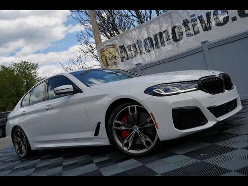 Alpine White 2023 BMW M550 i Xdrive