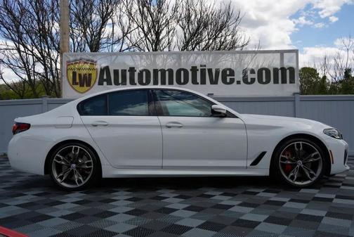 Alpine White 2023 BMW M550 i Xdrive