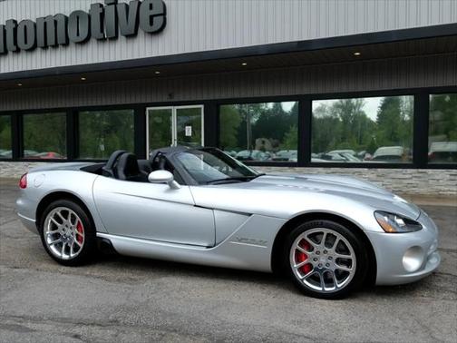 2004 Dodge Viper SRT10