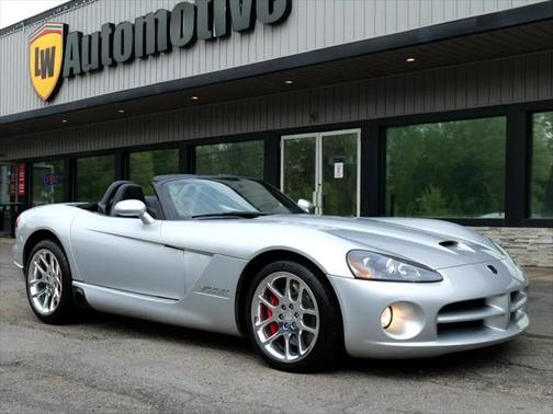2004 Dodge Viper SRT10