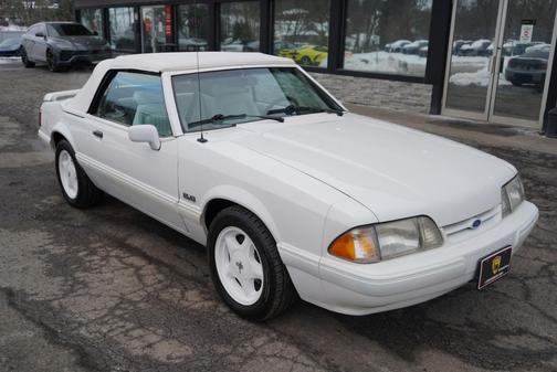 1993 Ford Mustang LX 5.0L