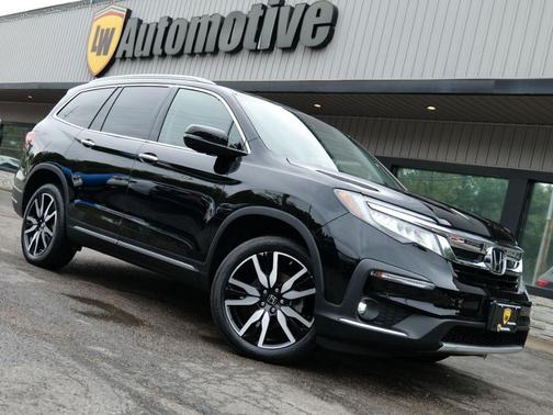 2022 Honda Pilot Touring 8-Passenger