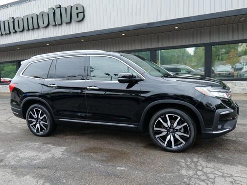 2022 Honda Pilot Touring 8-Passenger