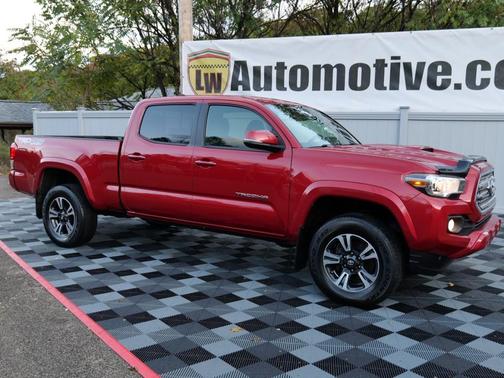 2017 Toyota Tacoma TRD Sport