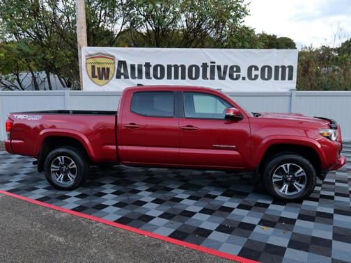 2017 Toyota Tacoma TRD Sport