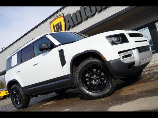 2025 Land Rover Defender 110 P300