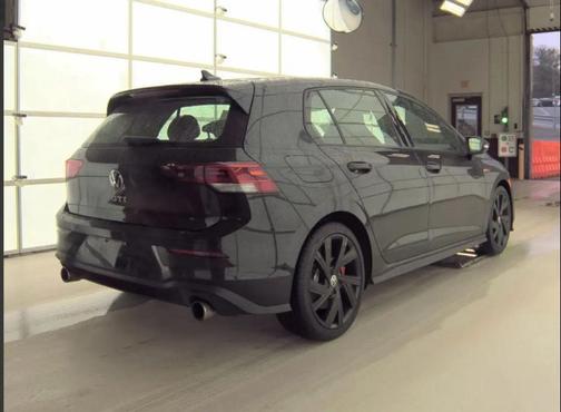2022 Volkswagen Golf GTI 2.0T SE DSG