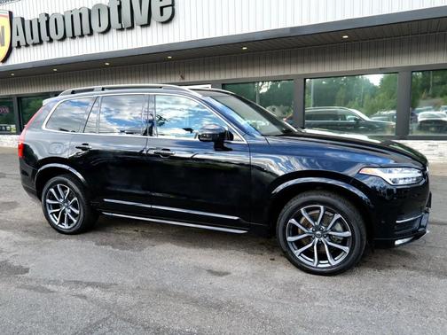 2017 Volvo XC90 T6 Momentum